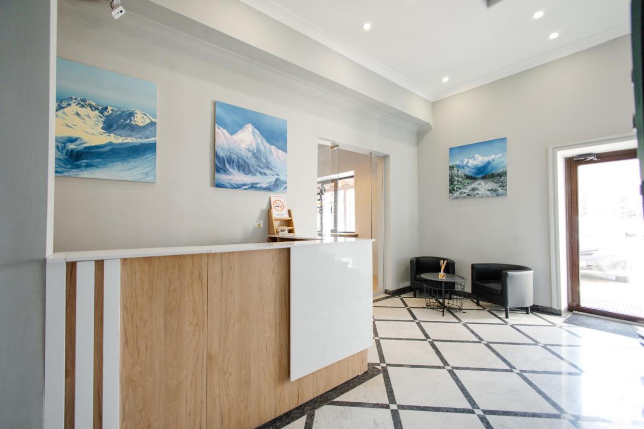 281 Hotel Bishkek Ngoại thất bức ảnh