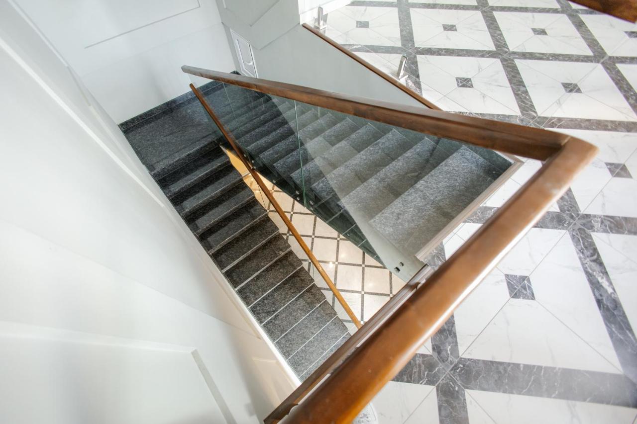 281 Hotel Bishkek Ngoại thất bức ảnh