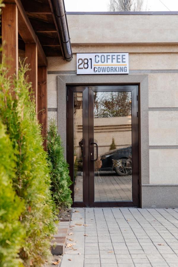 281 Hotel Bishkek Ngoại thất bức ảnh